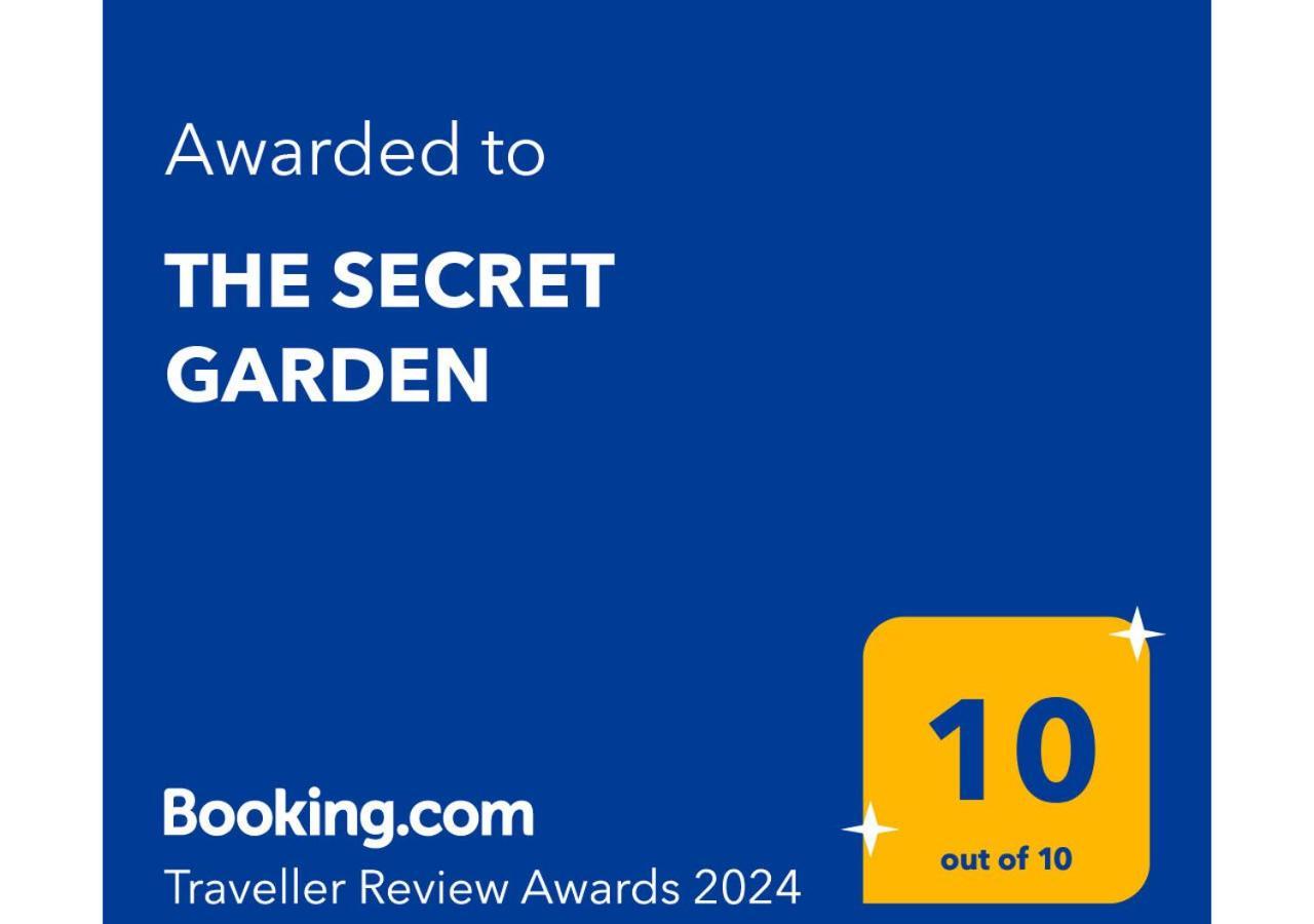Вілла The Secret Garden Форца-д'Аґро Екстер'єр фото